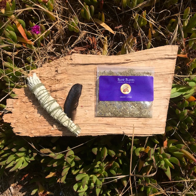 Dream Lodge RYO sample Picture - Wood, Sage, and Feather - Bear Blend